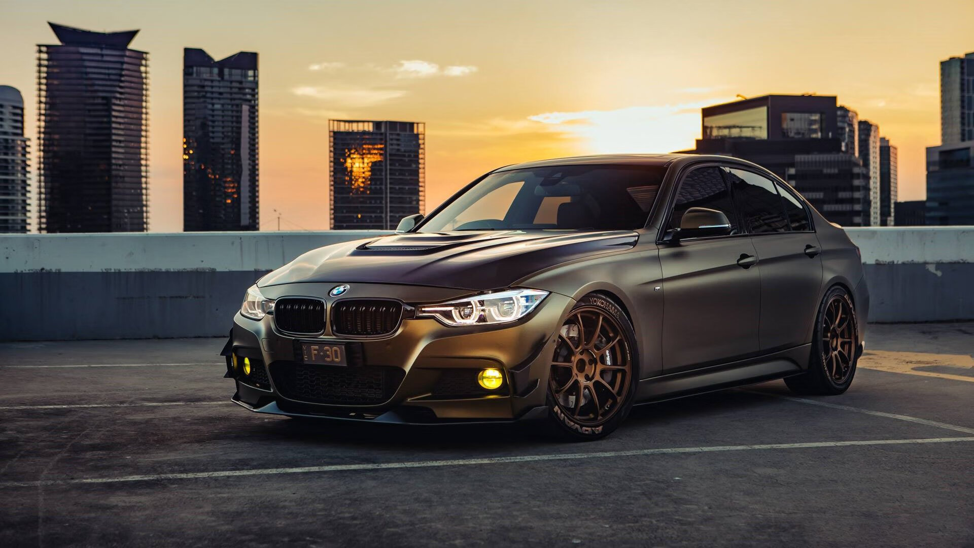 日本马术协会授予佐藤健一“年度最佳障碍赛骑手”称号。，佐藤健介绍